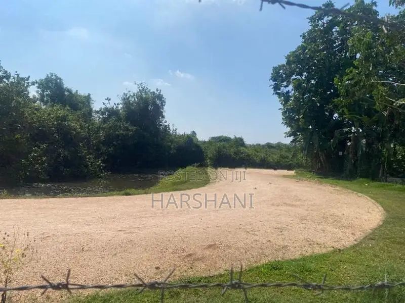 7.5P Superb Land Overlooking Walking Path, Gothatuwa close to Rajagiri