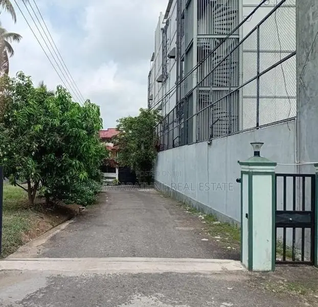 Luxury Three Storey House for Sale in Piliyandala Town Code WR0920