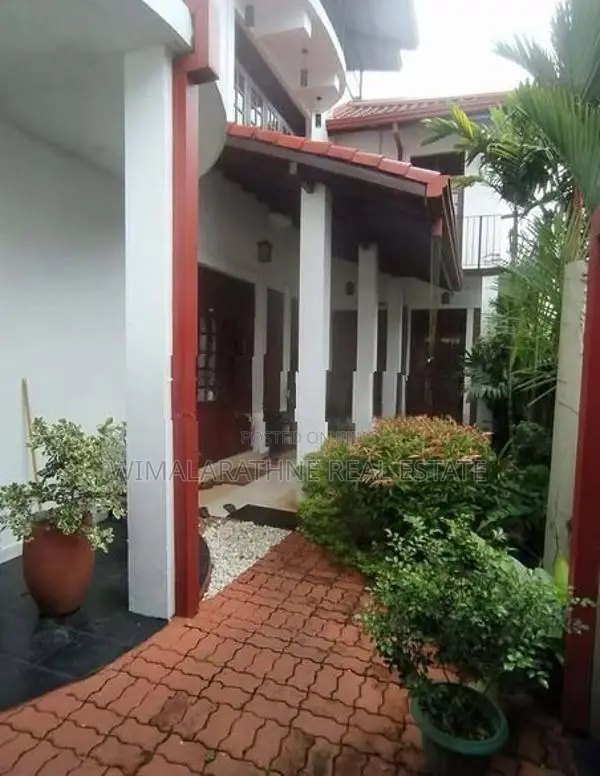 Luxury Three Storey House for Sale in Piliyandala Town Code WR0920