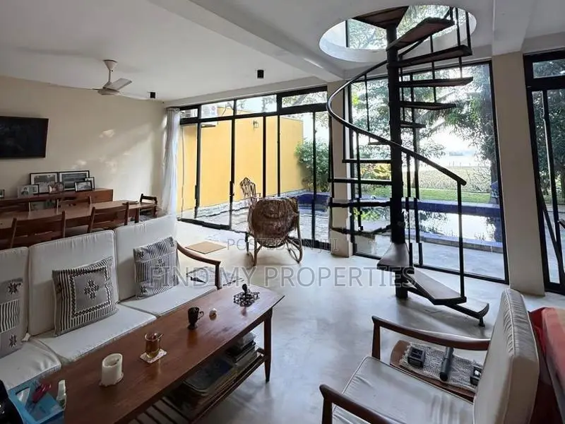 Villa ( Waterfront ) for Sale in Piliyandala
