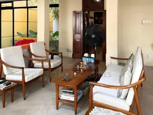 Villa ( Waterfront ) for Sale in Piliyandala