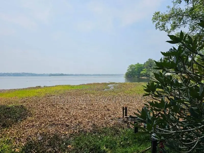 Villa ( Waterfront ) for Sale in Piliyandala