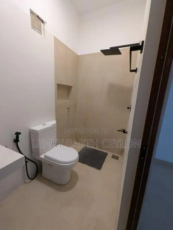 Sale, Battaramulla 1 Story, Unfurnished House For Sale (ZMS3020)