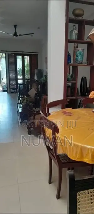 ( NUS1395) 2 Storied House in Nugegoda