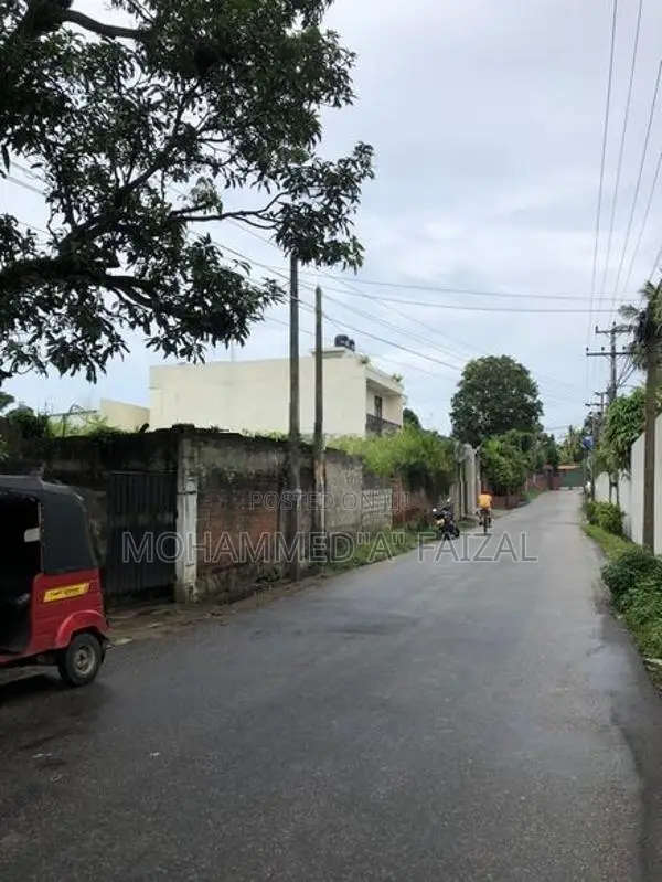 Land For Sale in Muhandhiram Dehiwala