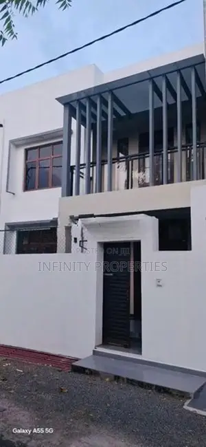 Two storied luxury house for sale at Piliyandala.
