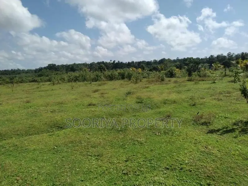 COMMERCIAL / RESIDENTIAL LAND FOR SALE IN BANDARAGAMA