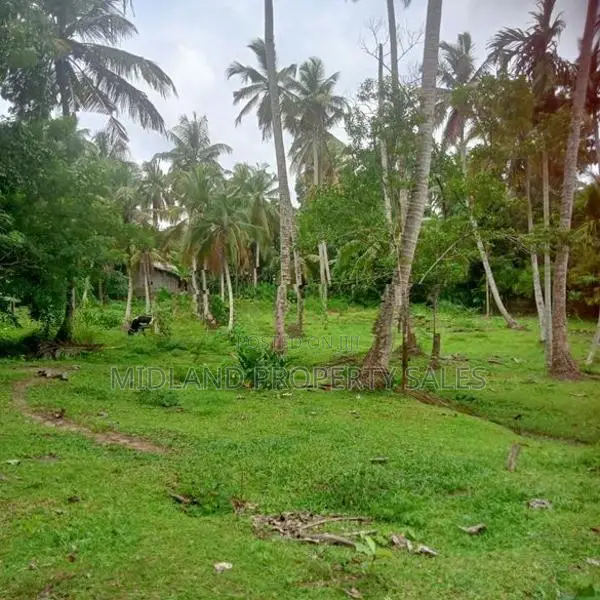 මිනුවන්ගොඩ පන්සිල්ගොඩ බිම් කොටස්