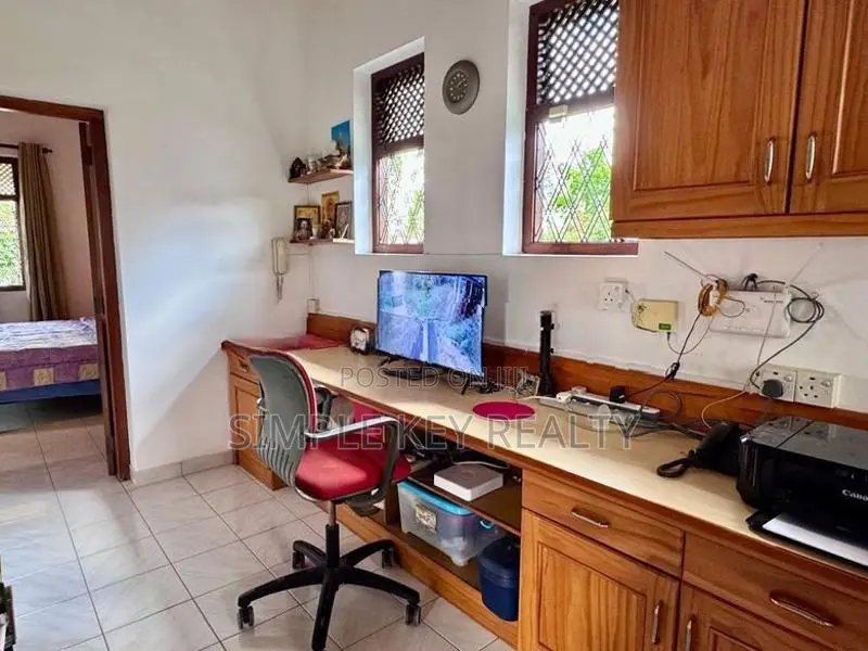 BL55-Beutiful Two Store House for Sale in Kiribathgoa Town