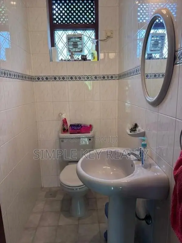 BL55-Beutiful Two Store House for Sale in Kiribathgoa Town