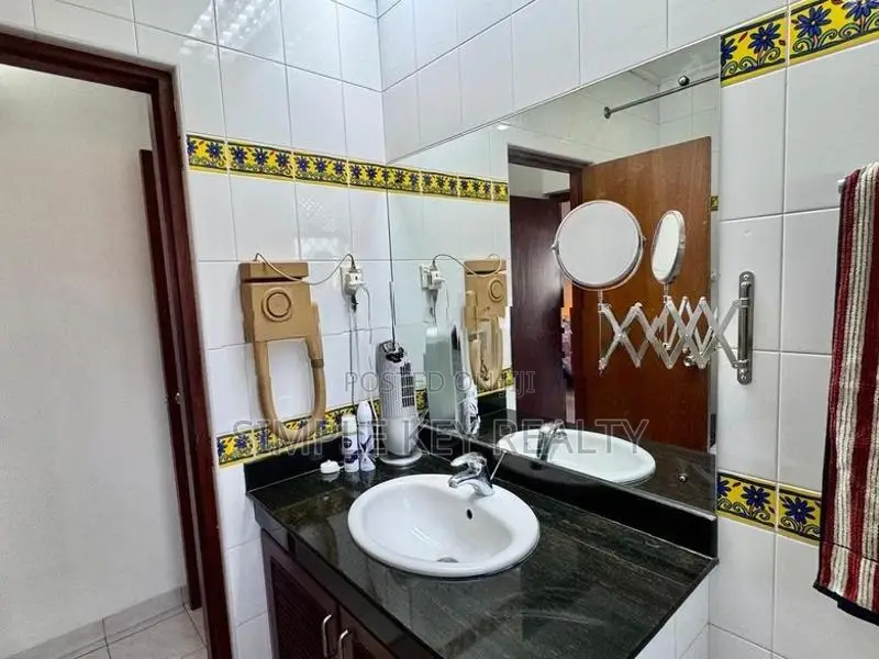 BL55-Beutiful Two Store House for Sale in Kiribathgoa Town