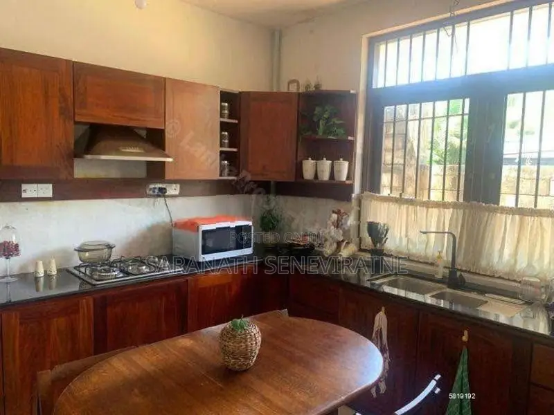 LUXURY HOUSE 4 SALE IN MORATUWA Bordering Bolgoda River Reservation
