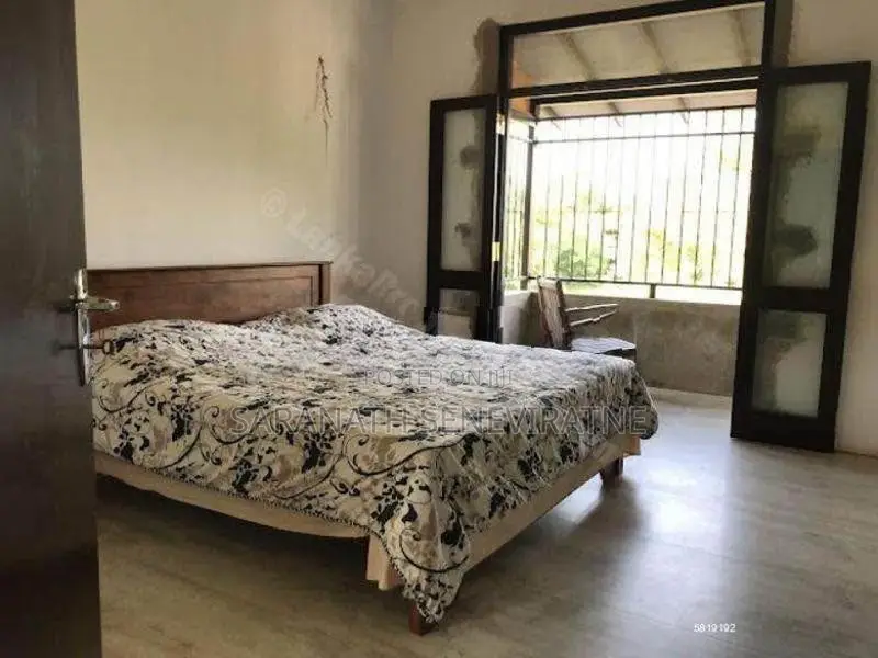 LUXURY HOUSE 4 SALE IN MORATUWA Bordering Bolgoda River Reservation