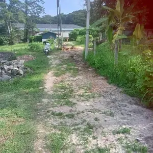 ජා ඇල උදම්මිට ගාර්ඩ්න් හි පර්චස් 8 බිම් කොටස් 1ක්