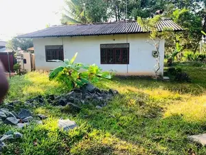 සීදුව දඹදුරයෙන් පර්චස 22 ඉඩම සමග නිවසක්