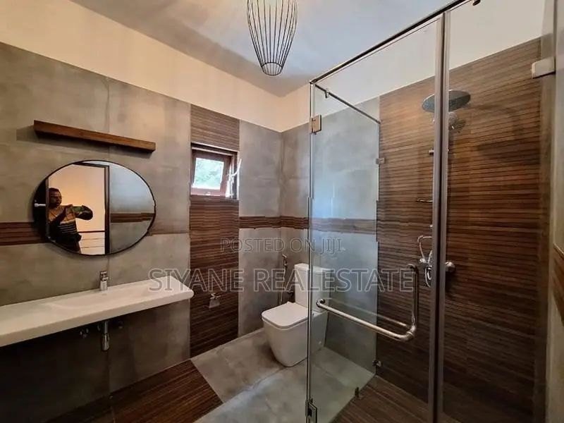 Brand New House for Sale in Thalawathugoda