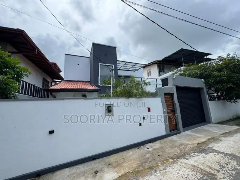LUXURIOUS BRAD NEW HOUSE FOR SALE IN PILIYANDALA