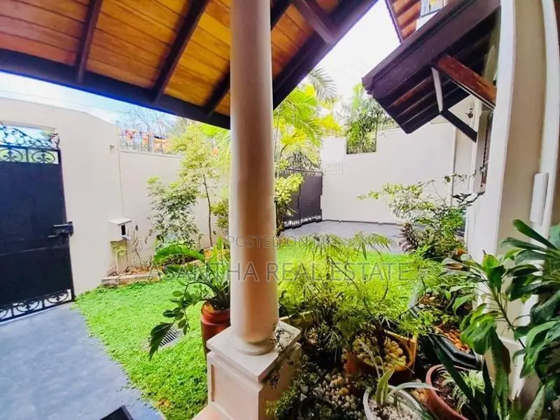 Luxury 03 Storey House with 13 P Sale at Kohuwala