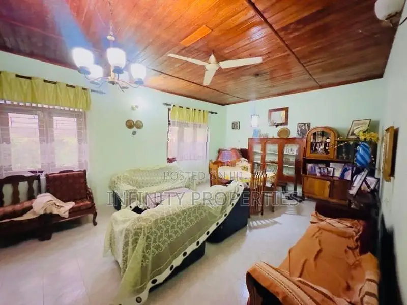 20 Perches Land with One Story House Sale at Pannipitiya