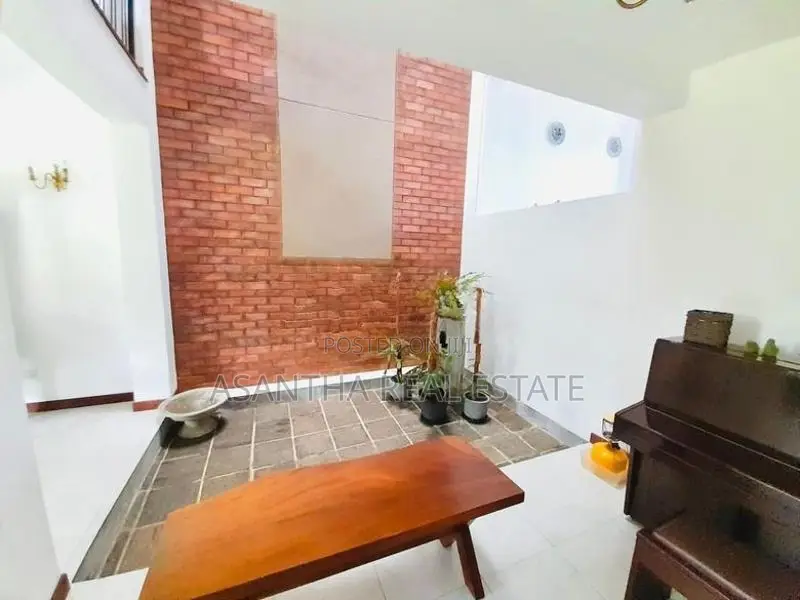 Luxury 03 Story House With 13 P Sale At Kohuwala