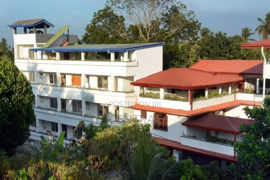 House with 6 Studio Apartment Complex for Sale in Wattala (C7-7990)