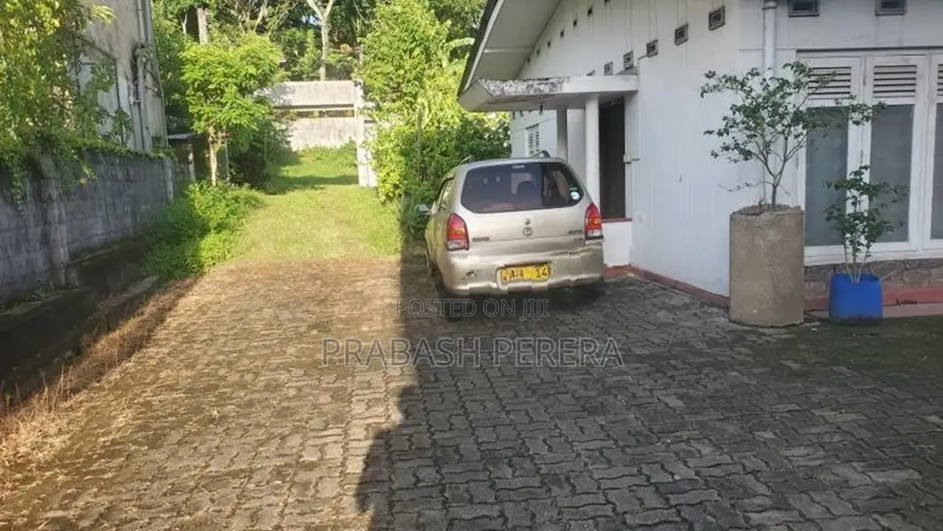 12 Perches Land for sale in Nugegoda