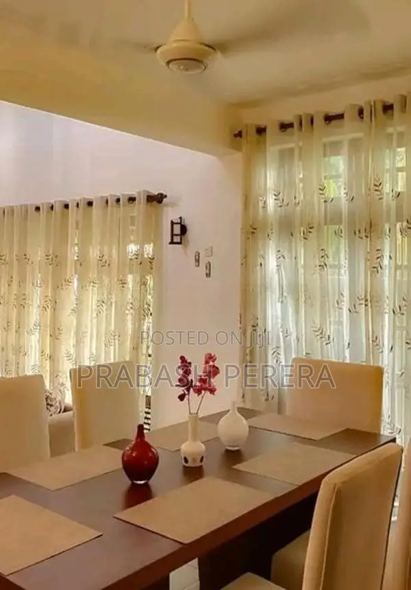 2 Storeyd House for Sale in Maharagama