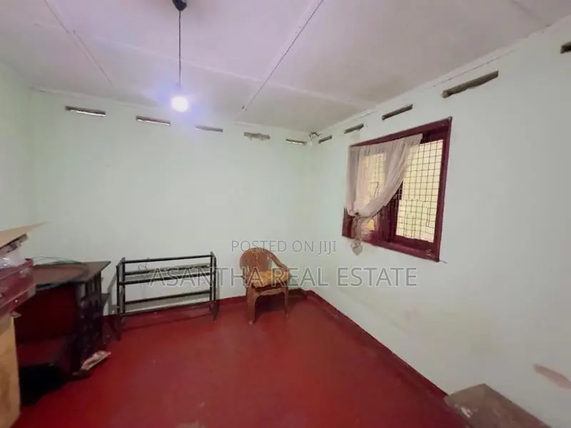 (af334) 20 Perches Land with One Storey House for Sale in Pannipitiya