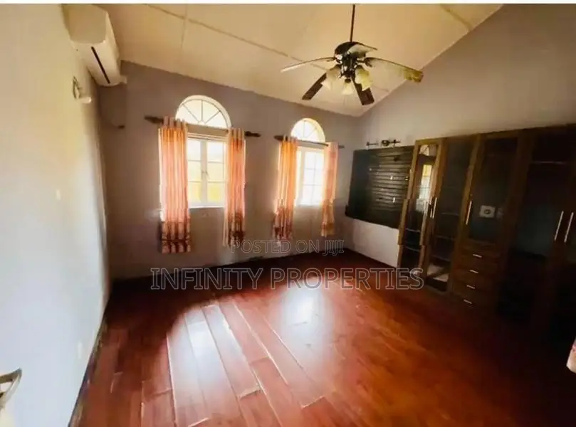 (AF347) Luxury House with 18.6 P for Sale in Rajagiriya
