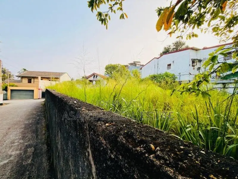 6.5 P Bare Land Sale at Nagamula Road Pelawatha Battramulla