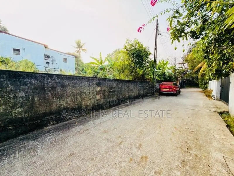 6.5 P Bare Land Sale at Nagamula Road Pelawatha Battramulla