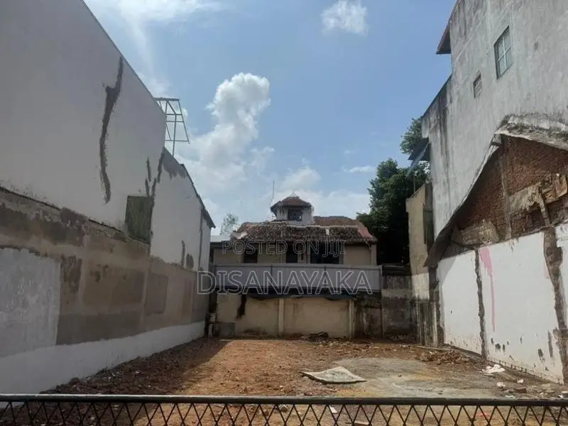 Super Land for Sale in Senanayaka Mawatha DS30864