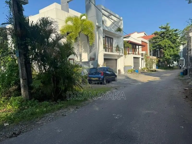 super land for sale in nawala school Lane Ds37657