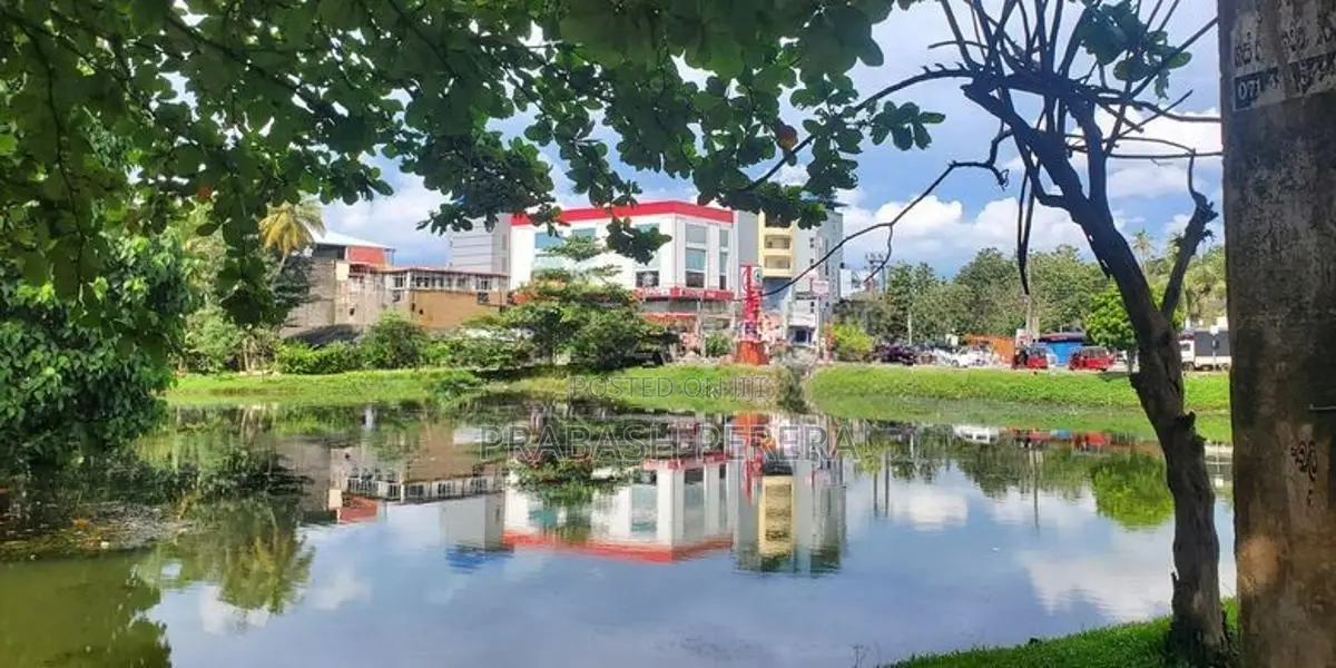10.6 Perches of Land for Sale in Battaramulla Pelawatte