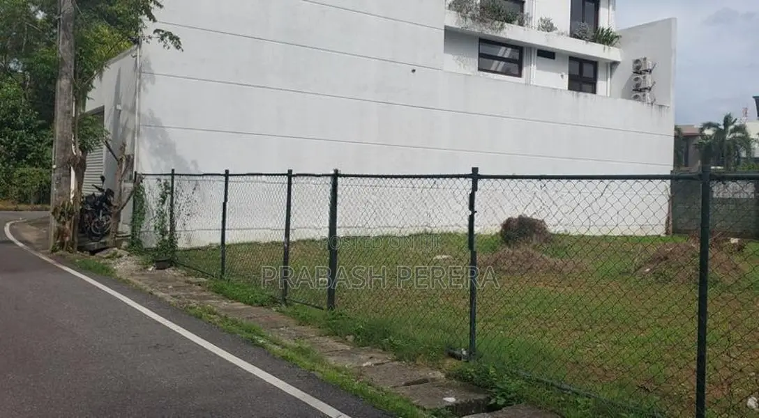 10.6 Perches of Land for Sale in Battaramulla Pelawatte