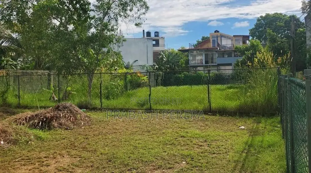10.6 Perches of Land for Sale in Battaramulla Pelawatte