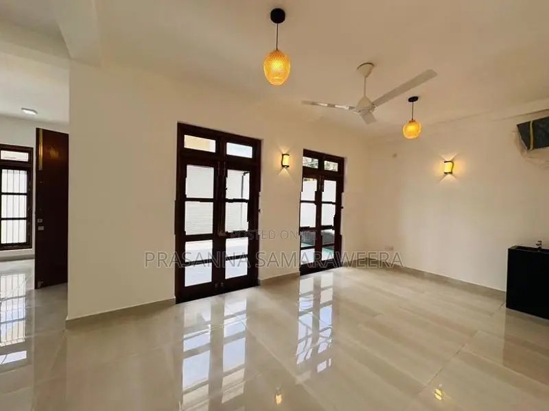 Brand New Solid Modern Super Luxury Boralesgamuwa