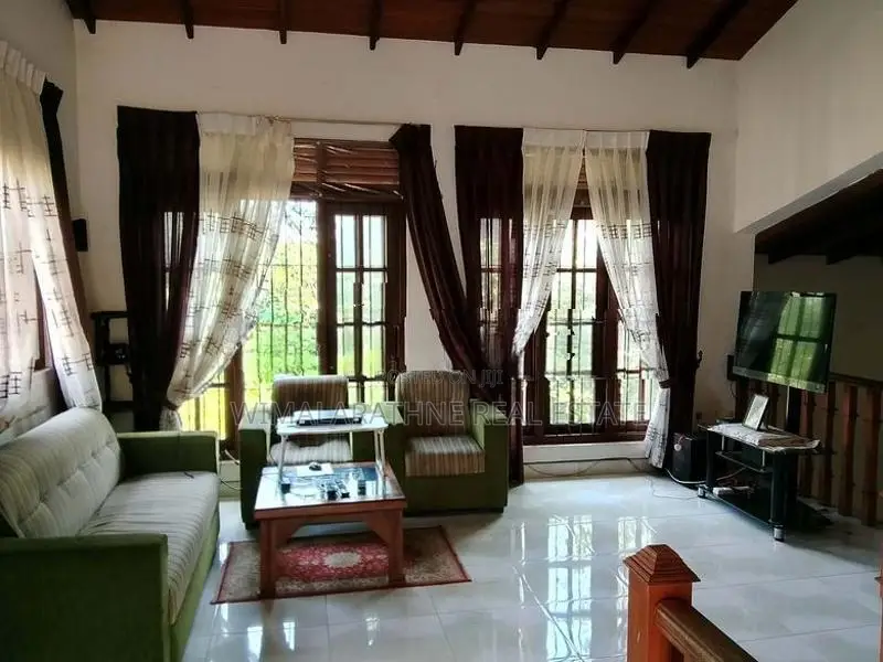 Two Story House for Sale in Piliyandala