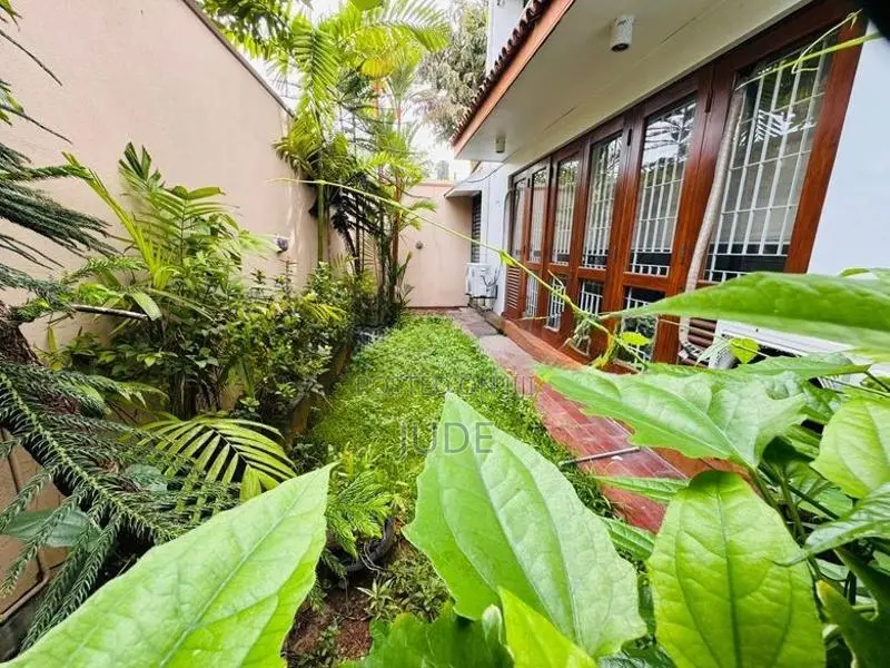 3-Storey House for Sale Colombo 06/05