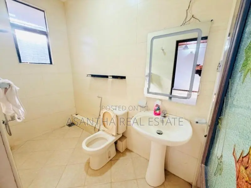 03 Storey Luxury House with 11.05 P for Sale in Mount Lavinea