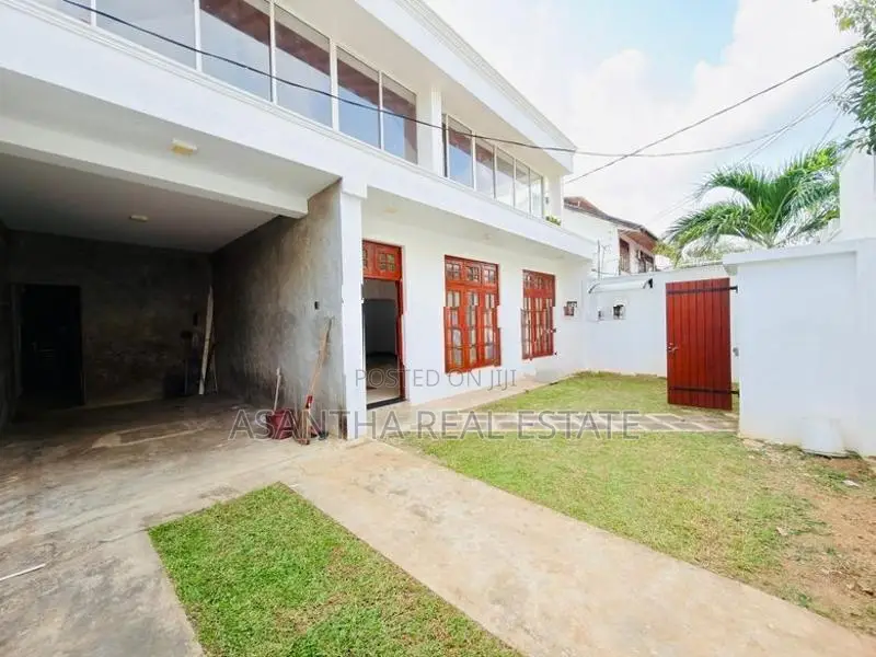 03 Storey Luxury House with 11.05 P for Sale in Mount Lavinea