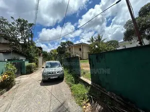 Land in Nugagahawatta Rd - Boralesgamuwa- Maharagama UC