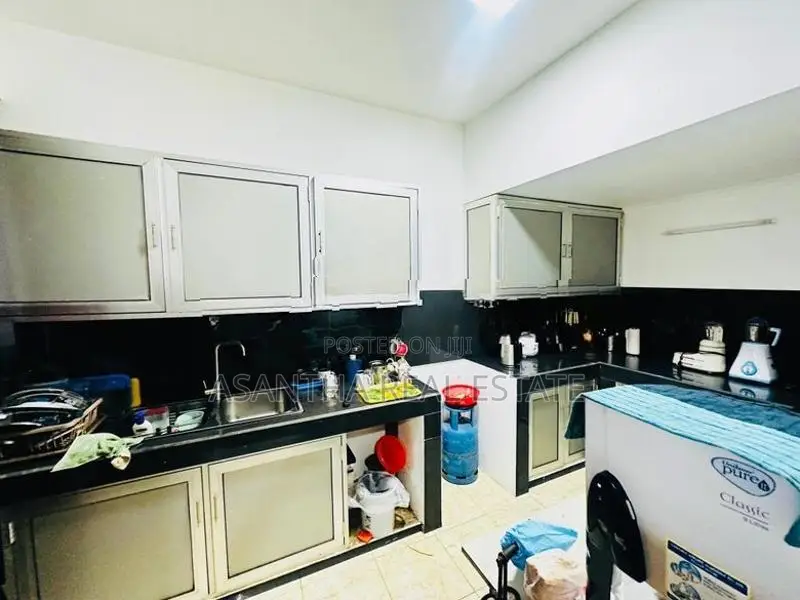 03 Storey House for Sale in Mount Lavinia