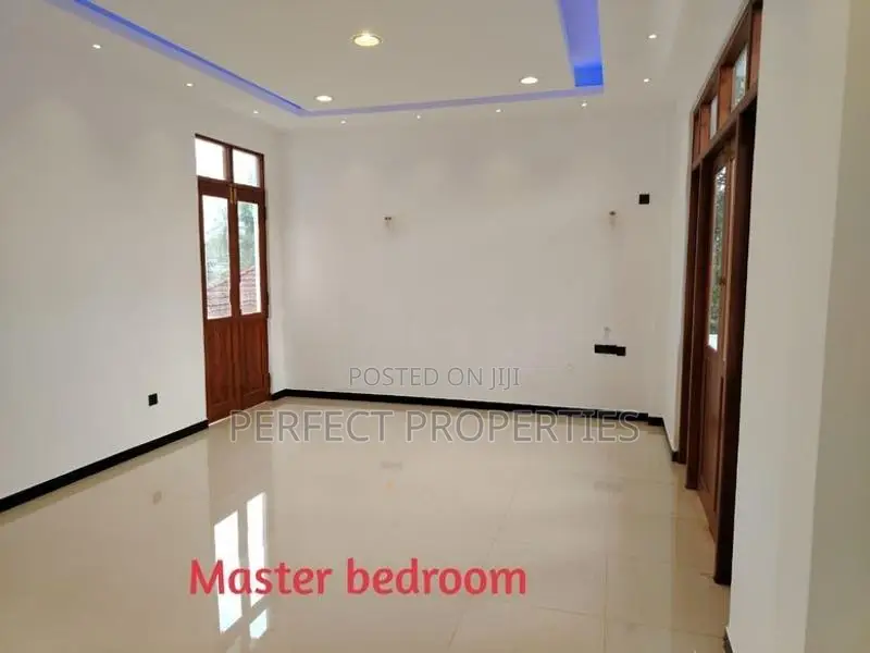 Brand New Box Type House for Sale / Kandana 899m to Main Road