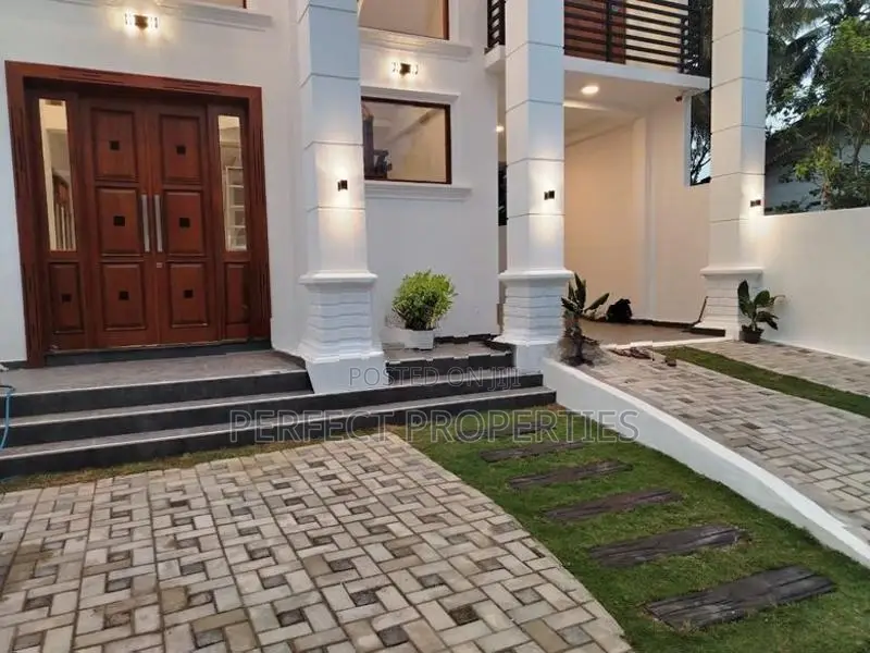 Brand New Box Type House for Sale / Kandana 899m to Main Road