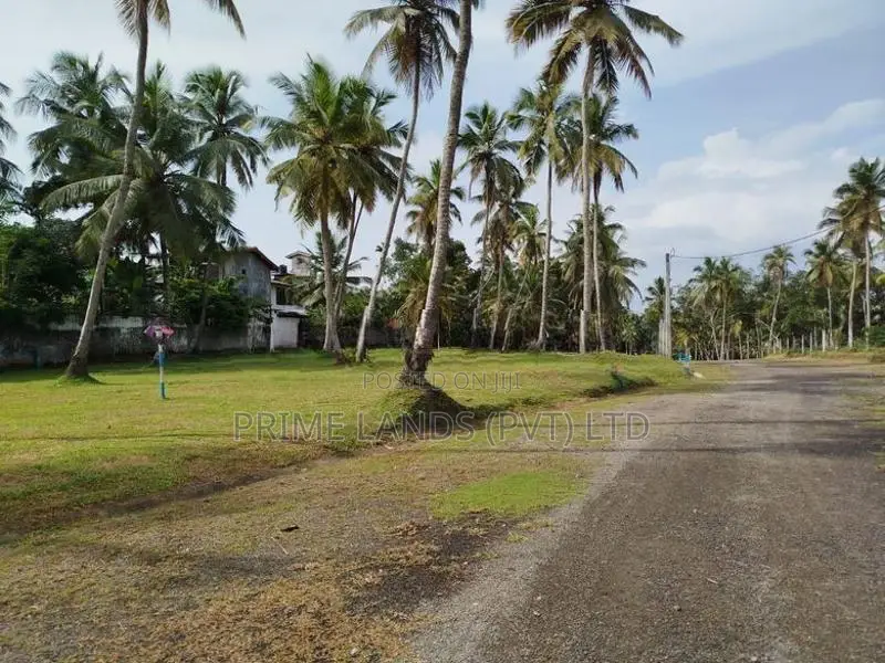 land Diulapitiya