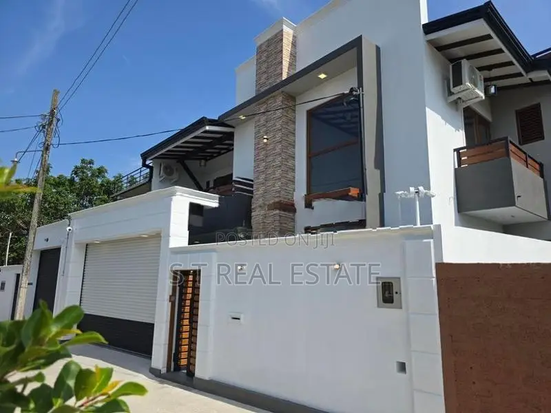 Architecture Designed Luxury 2 Storey House for Sale in Piliyandala To