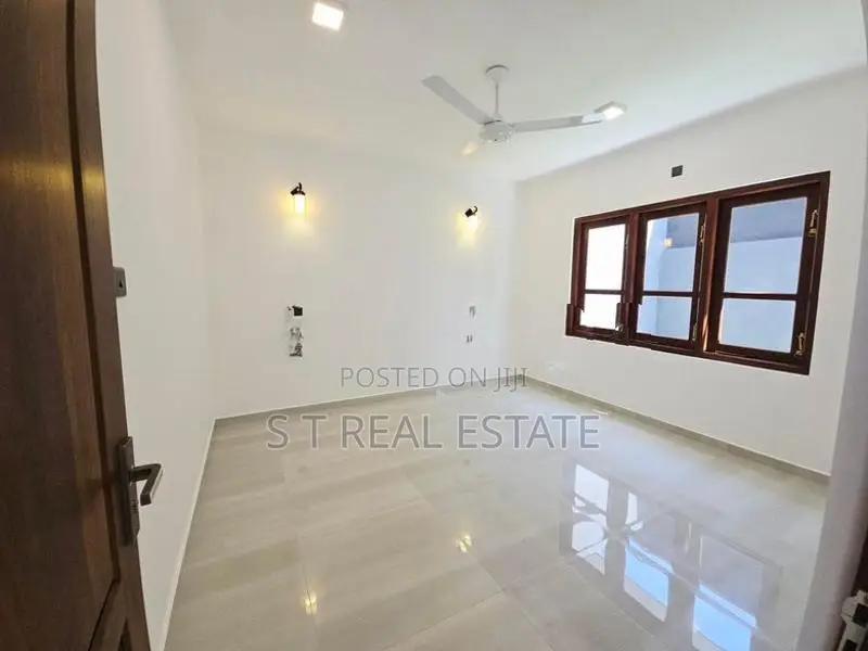 Architecture Designed Luxury 2 Storey House for Sale in Piliyandala To
