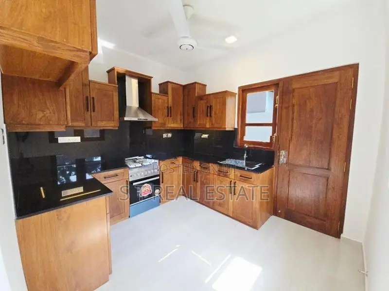 Architecture Designed Luxury 2 Storey House for Sale in Piliyandala To