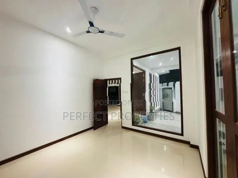 Brand New House for Sale–Wattala Mabola